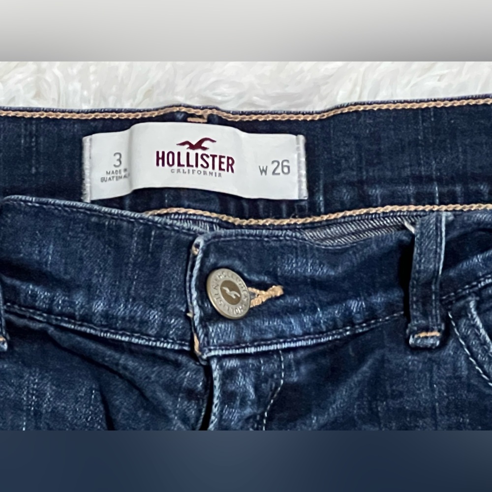Hollister Denim Shorts - Picture 3 of 5